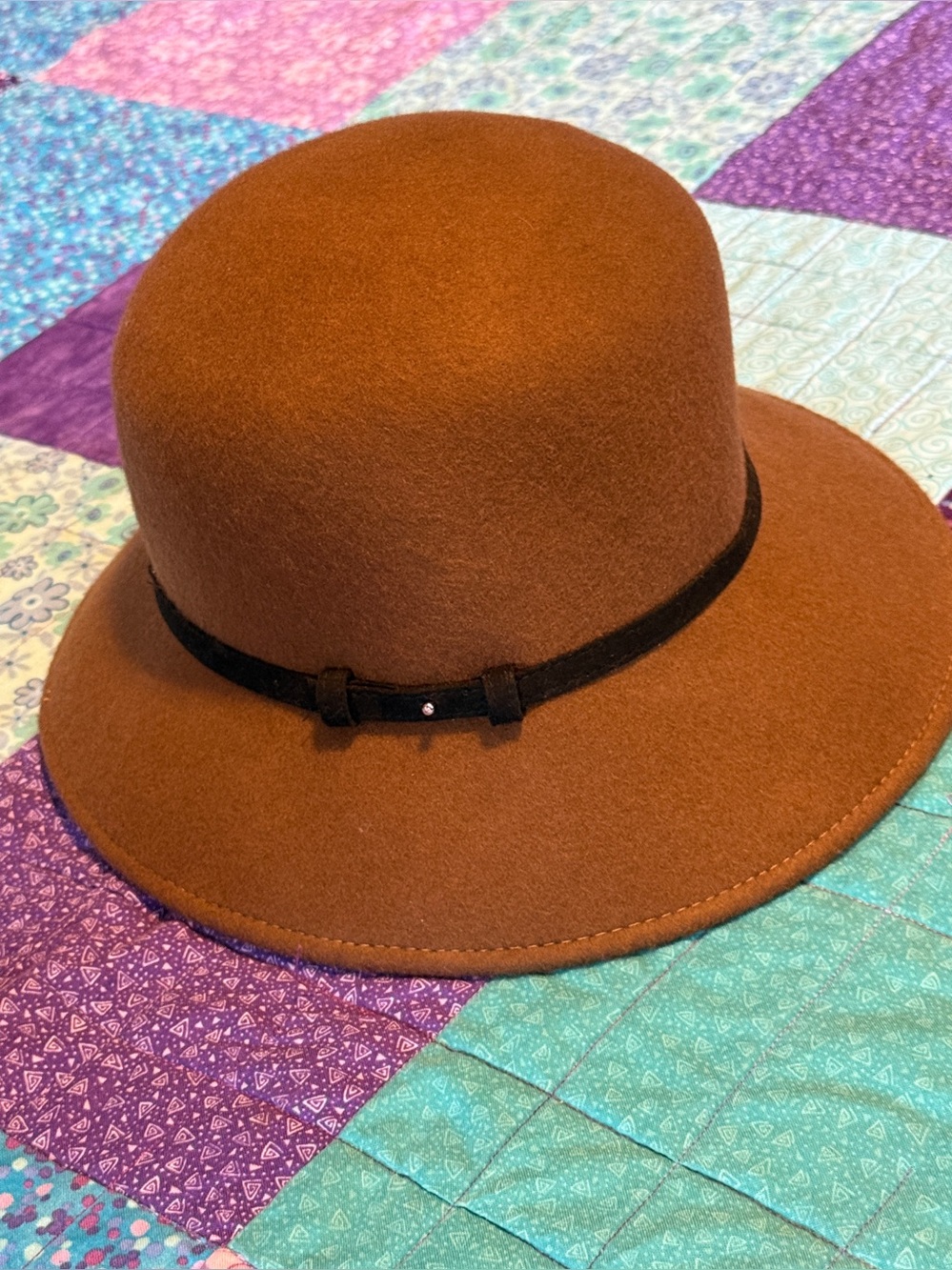 Apt. 9 Women's brown Wool Felt Hat with thin Black Band accent